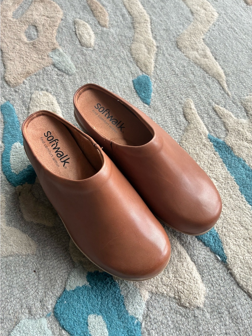 SoftWalk Women's Brown Leather Slip-On Mules